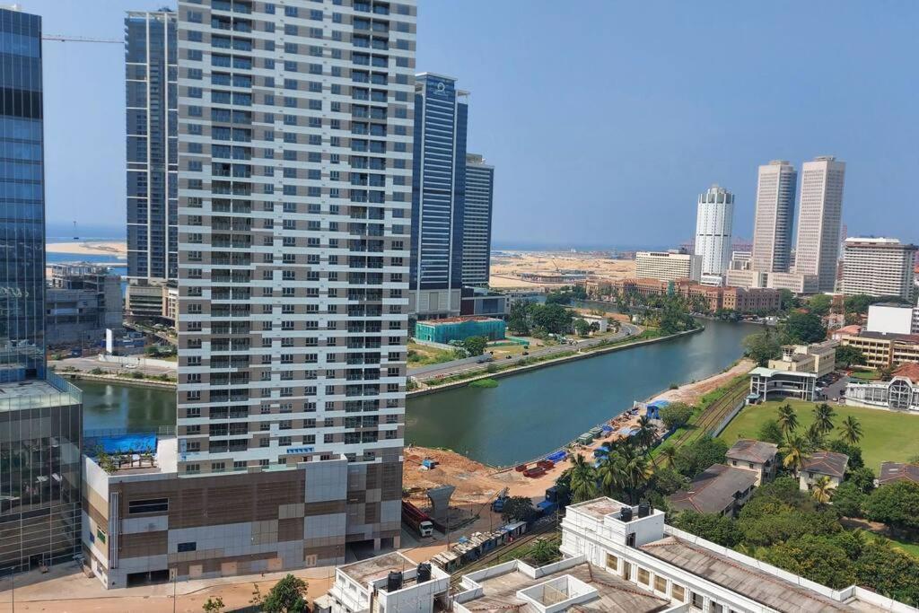 Jays Apartment - Colombo 02 At The Heart Of Convenience Екстериор снимка