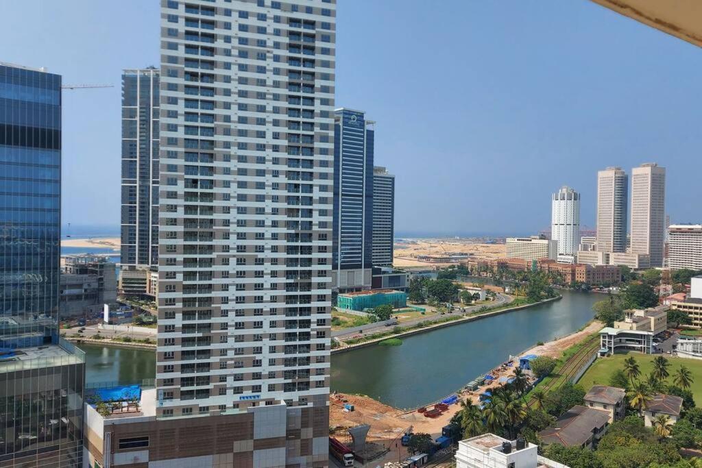Jays Apartment - Colombo 02 At The Heart Of Convenience Екстериор снимка