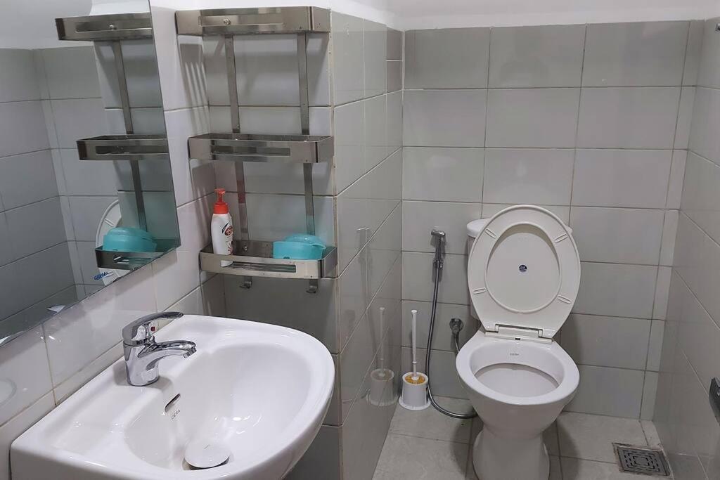 Jays Apartment - Colombo 02 At The Heart Of Convenience Екстериор снимка