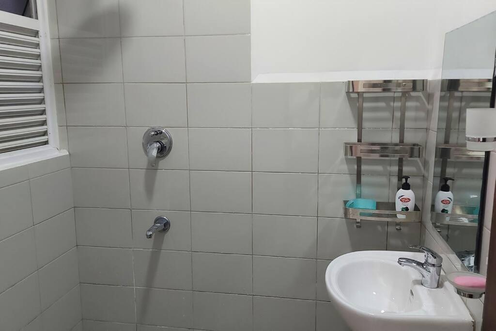 Jays Apartment - Colombo 02 At The Heart Of Convenience Екстериор снимка